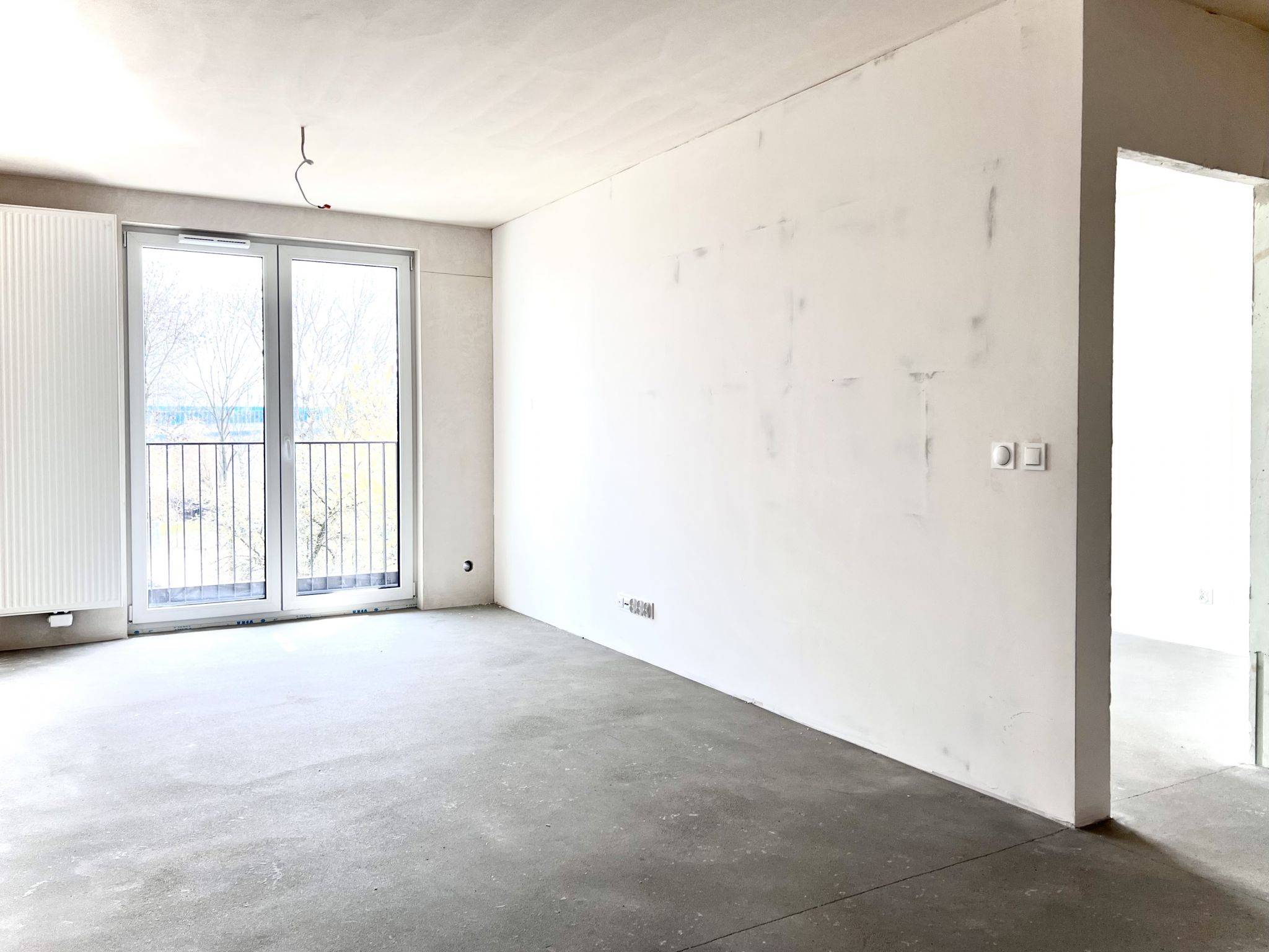 2-POKOJOWE MIESZKANIE 42 m² – BALKON – PODGÓRZE / ZABŁOCIE – TOP LOKALIZACJA