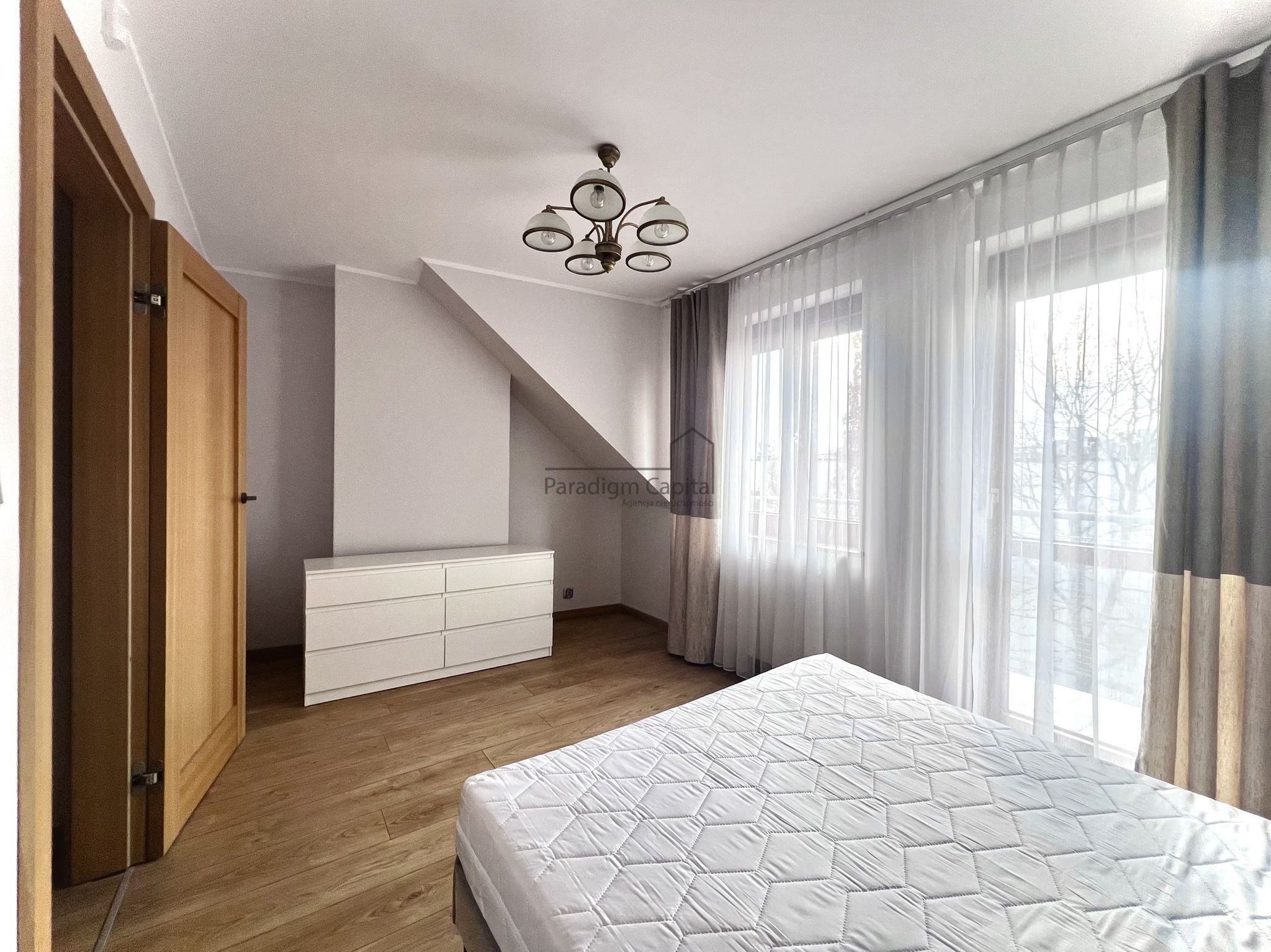 Dom 125 m² na wynajem – Kraków Podgórze – garaż, ogródek