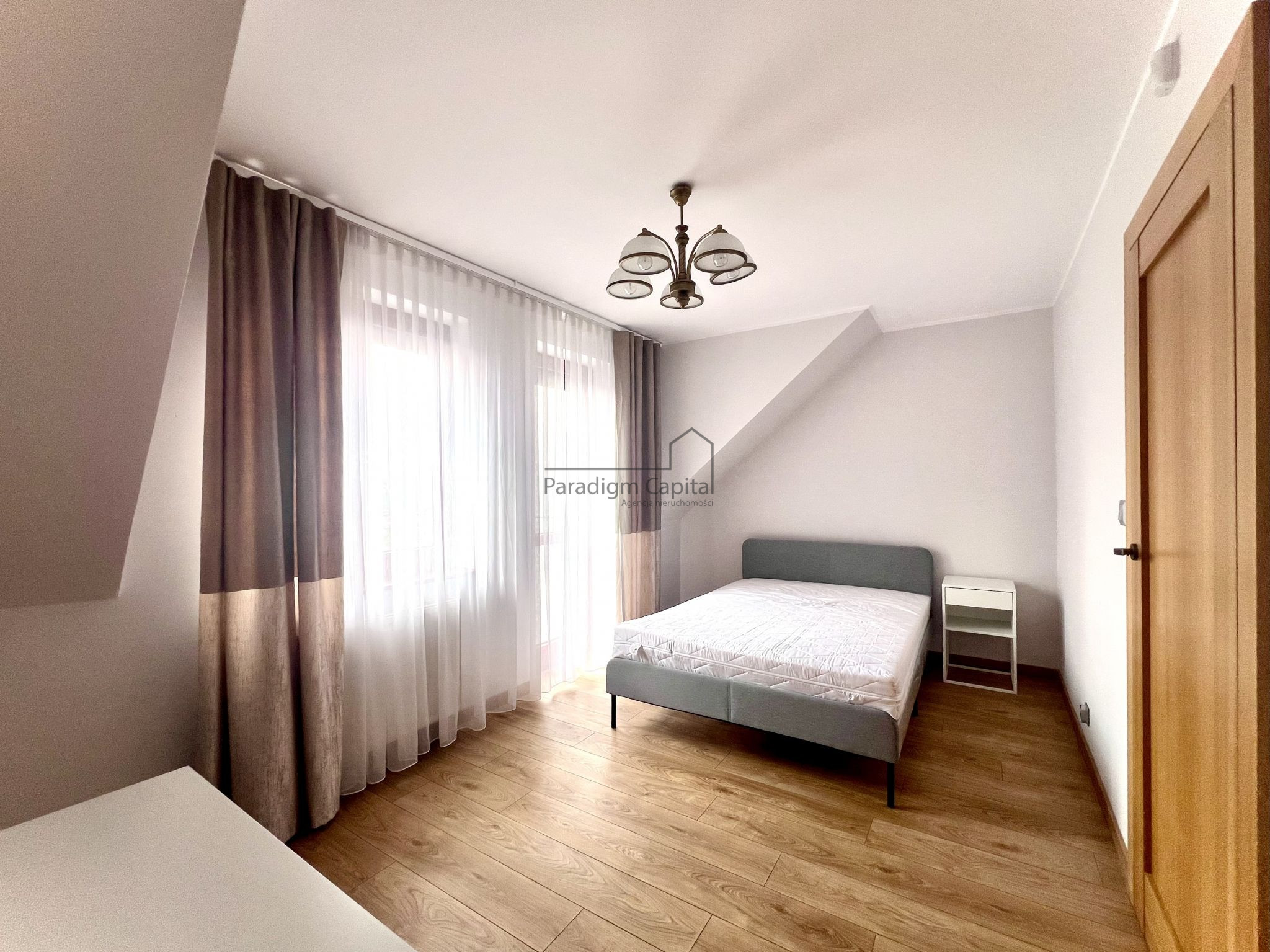 Dom 125 m² na wynajem – Kraków Podgórze – garaż, ogródek