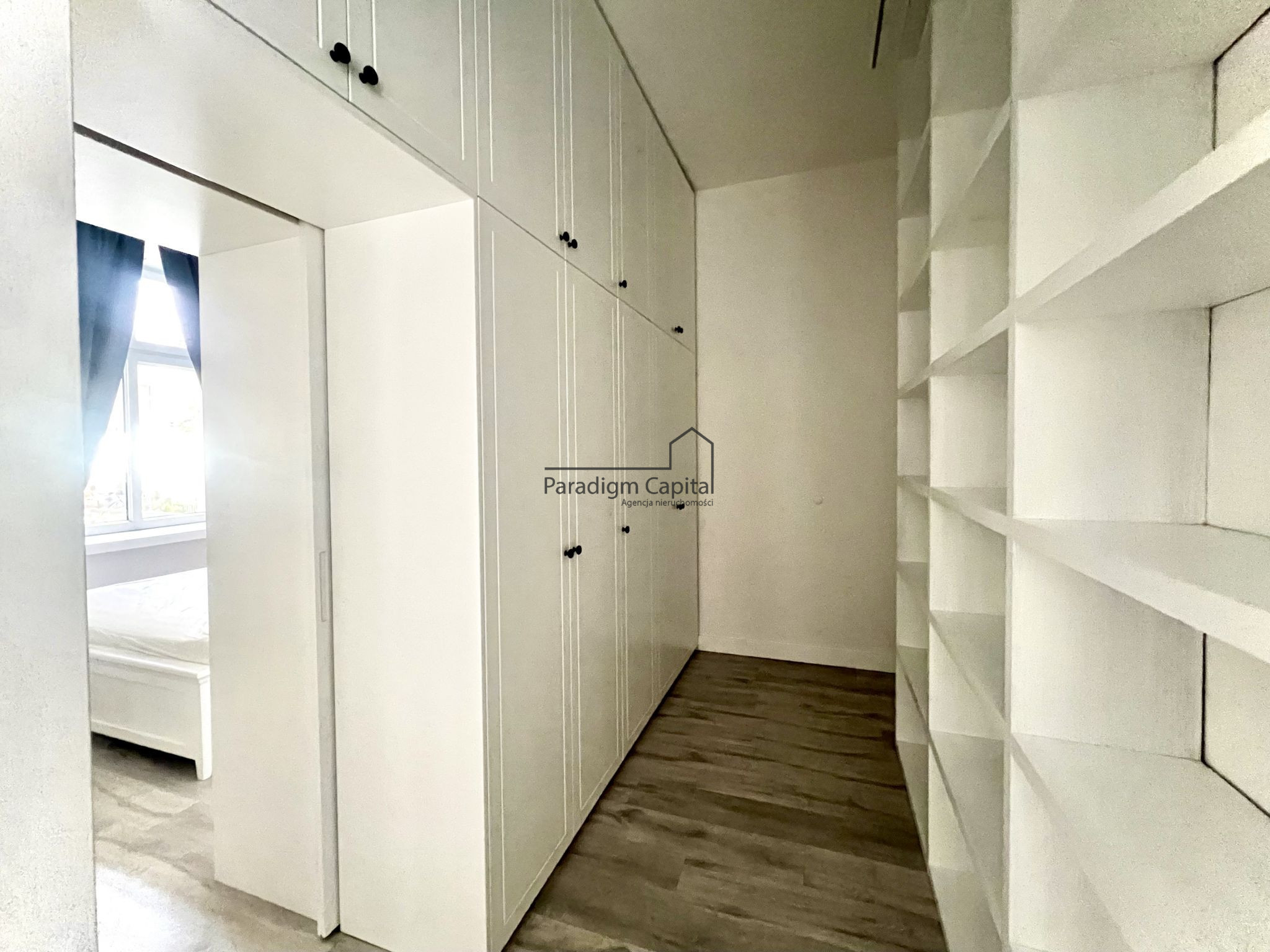 Kazimierz – 2-pokojowe mieszkanie 52 m² z oddzielną kuchnią i ogródkiem