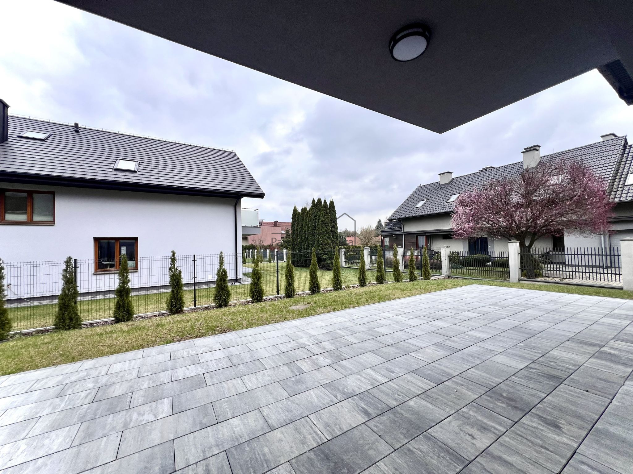 NOWY DOM 219 m² | 3 ŁAZIENKI | OGRÓD | GARAŻ | MODLNICZKA