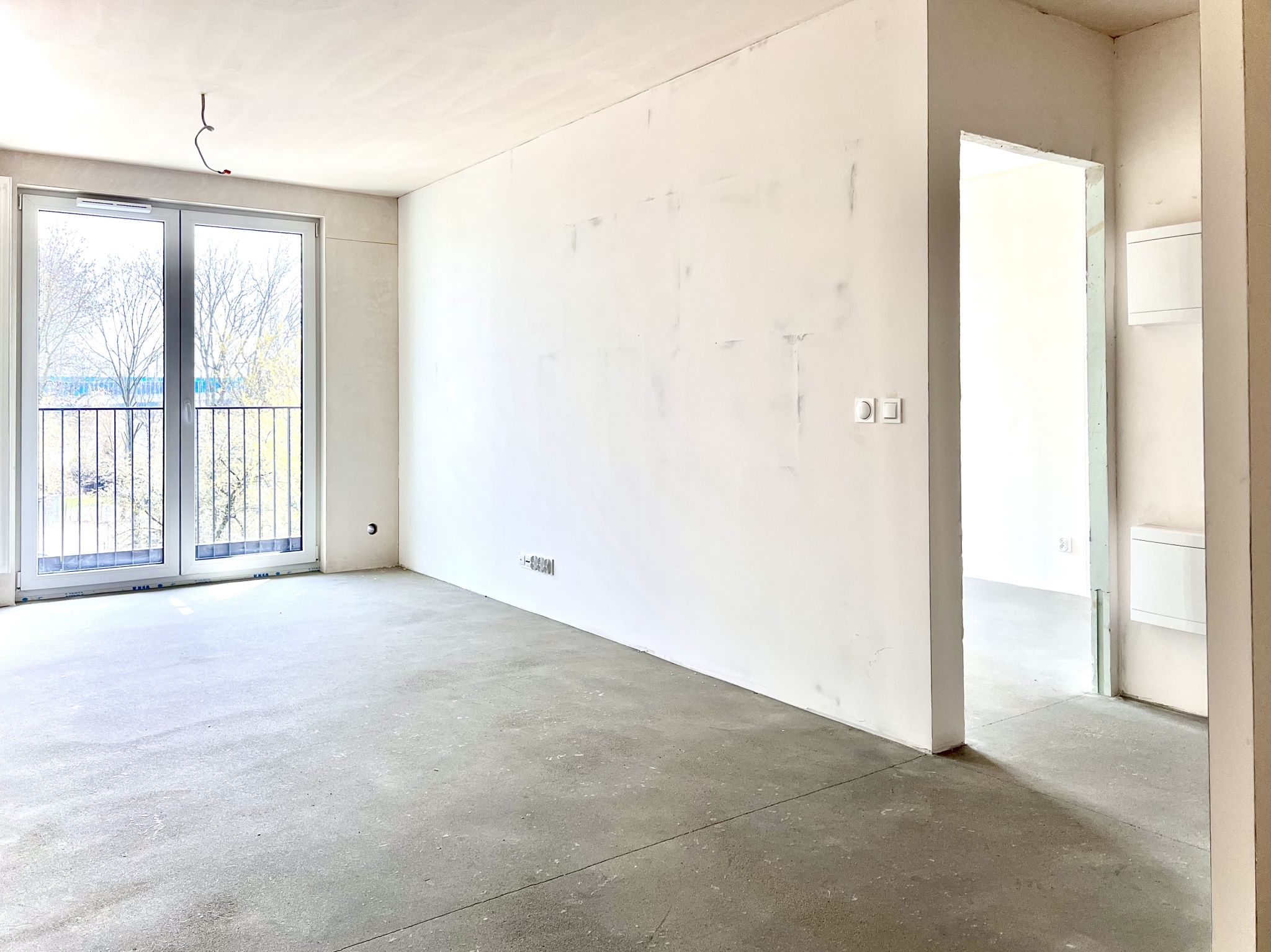2-POKOJOWE MIESZKANIE 42 m² – BALKON – PODGÓRZE / ZABŁOCIE – TOP LOKALIZACJA