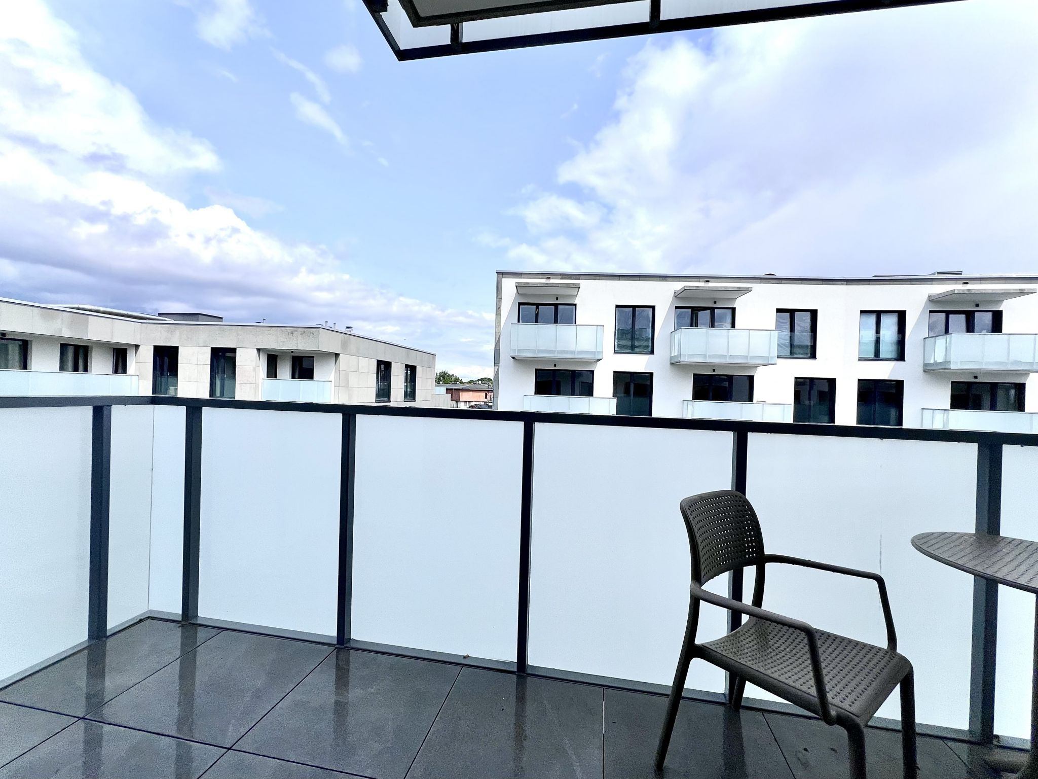 Nowe mieszkanie premium 2 pok., balkon, garaż, klimatyzacja