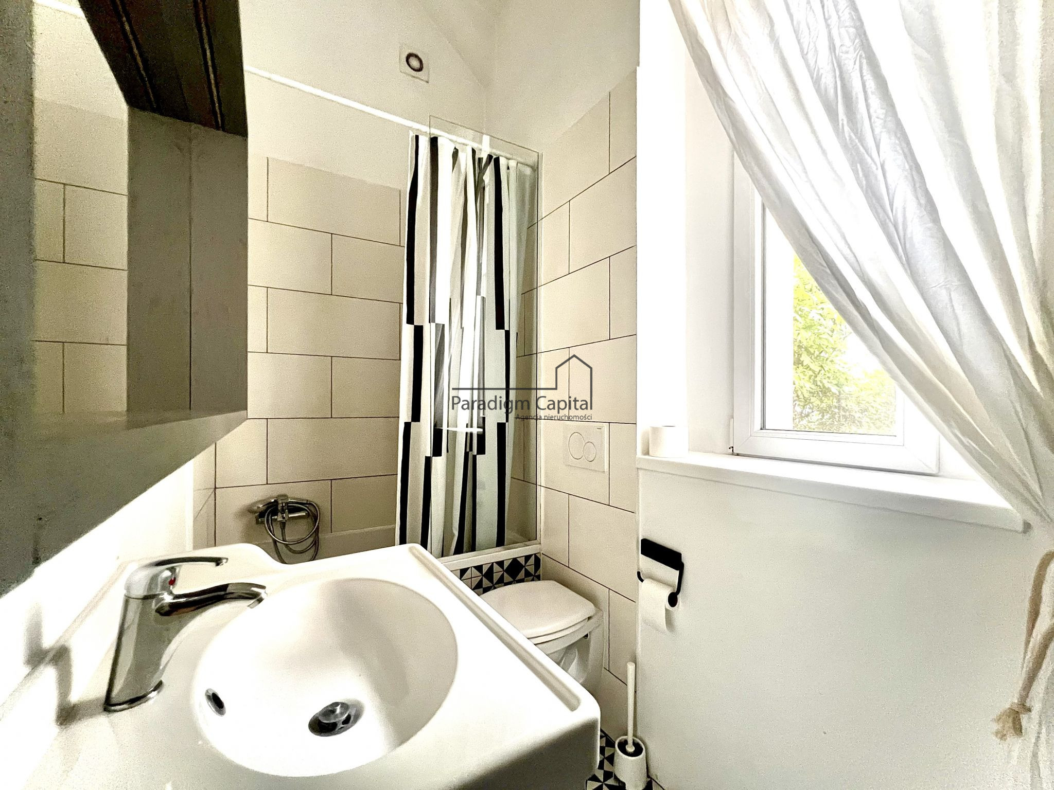 Kazimierz – 2-pokojowe mieszkanie 52 m² z oddzielną kuchnią i ogródkiem