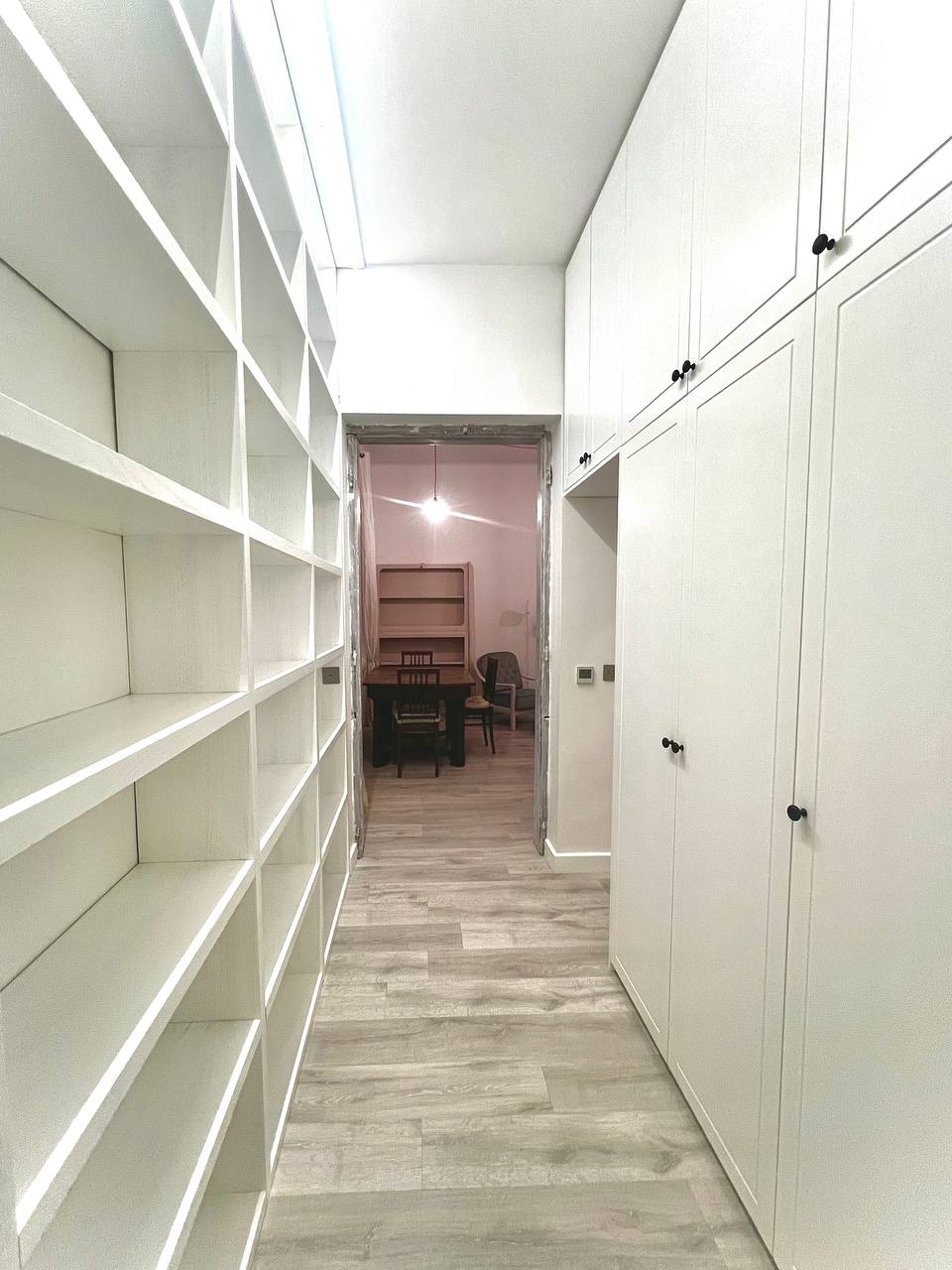 Kazimierz – 2-pokojowe mieszkanie 52 m² z oddzielną kuchnią, Starowiślna ogród