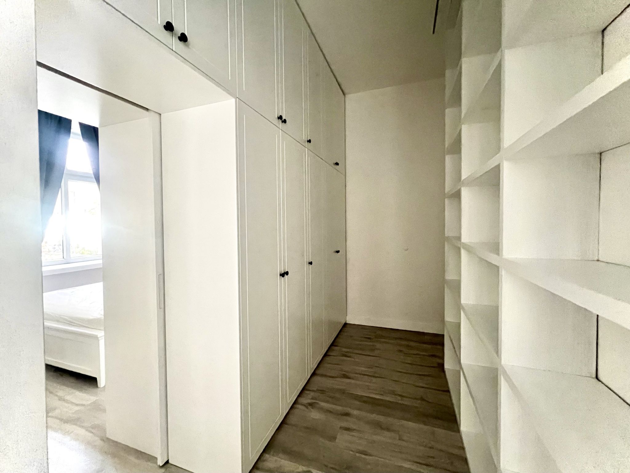 Kazimierz – 2-pokojowe mieszkanie 52 m² z oddzielną kuchnią, Starowiślna ogród