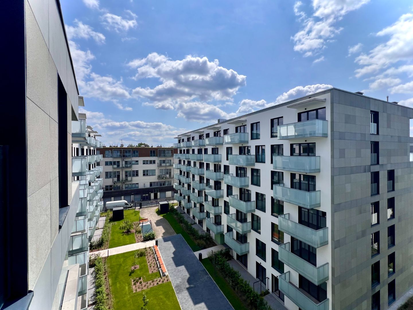 STYLOWY 3-POKOJOWY APARTAMENT Z KLIMATYZACJĄ I GARAŻEM – CIESZYŃSKA 9, KRAKÓW