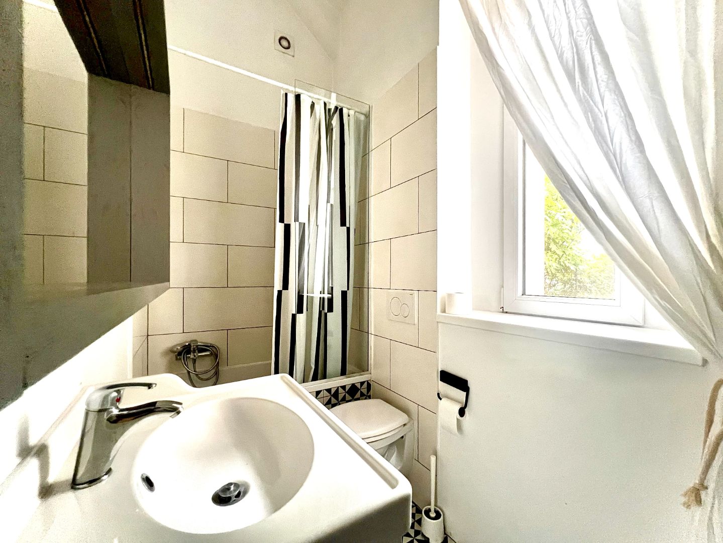 Kazimierz – 2-pokojowe mieszkanie 52 m² z oddzielną kuchnią i ogrodem | ul