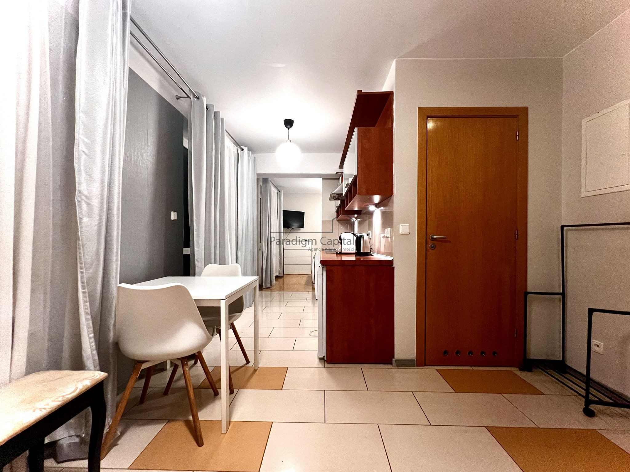 Mieszkanie 30 m² na wynajem – Kraków Krowodrza, duży taras, parking