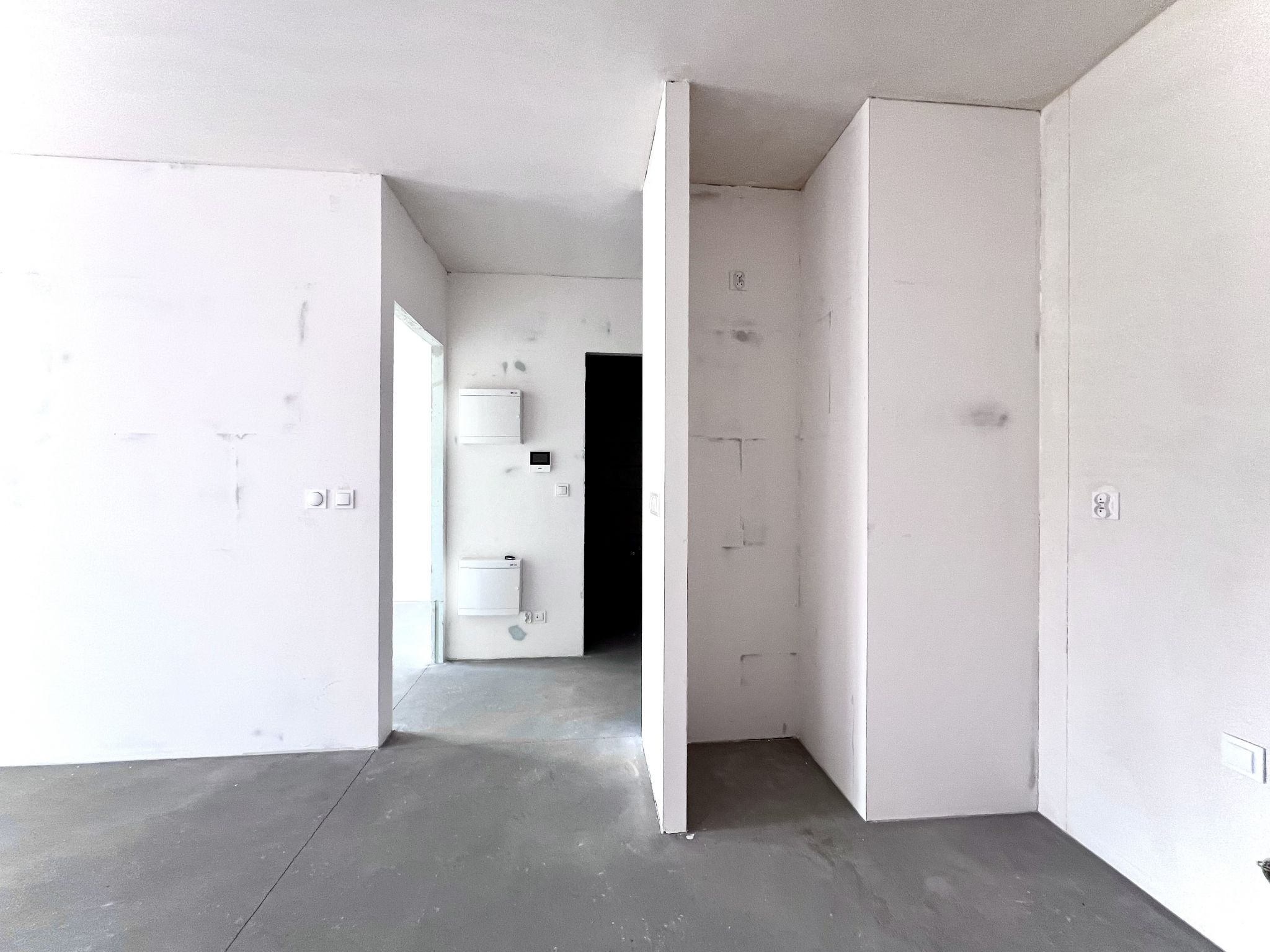 2-POKOJOWE MIESZKANIE 42 m² – BALKON – PODGÓRZE / ZABŁOCIE – TOP LOKALIZACJA