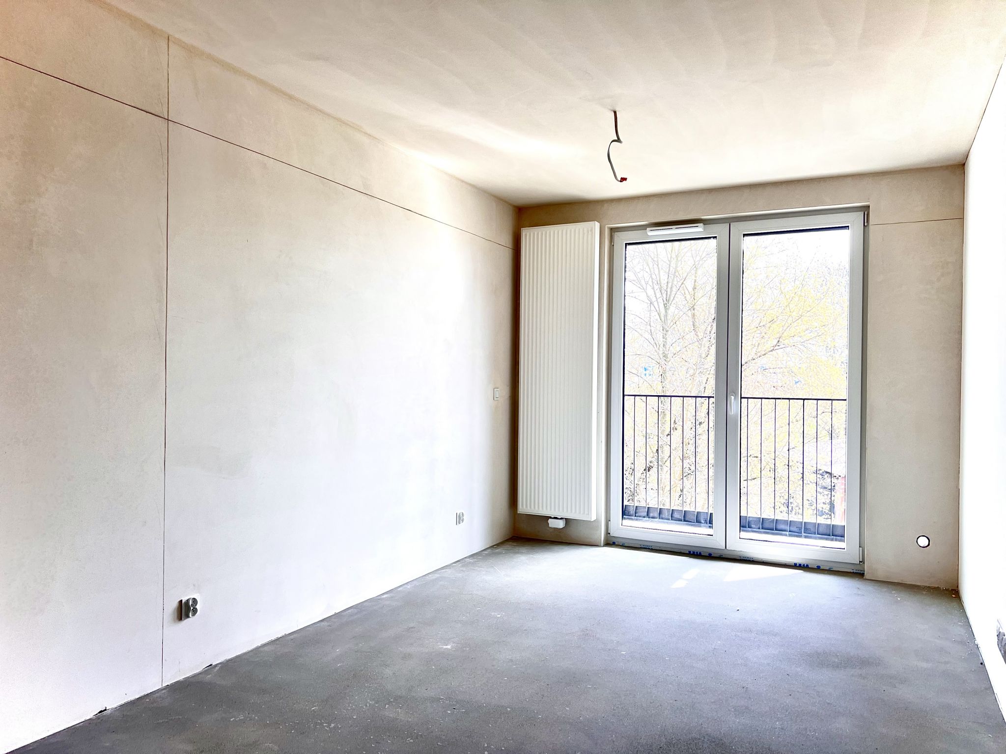 2-POKOJOWE MIESZKANIE 42 m² – BALKON – PODGÓRZE / ZABŁOCIE – TOP LOKALIZACJA