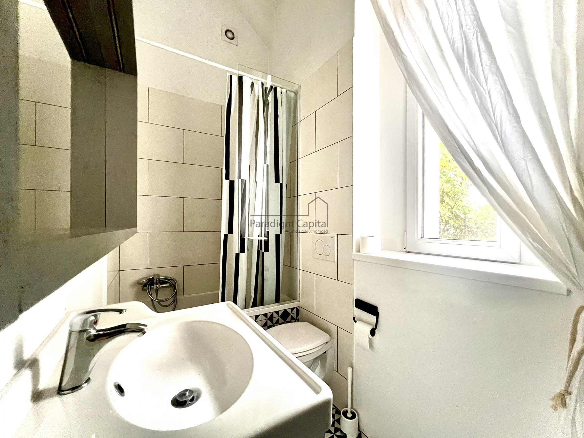 Kazimierz – 2-pokojowe mieszkanie 52 m² z oddzielną kuchnią i ogródkiem