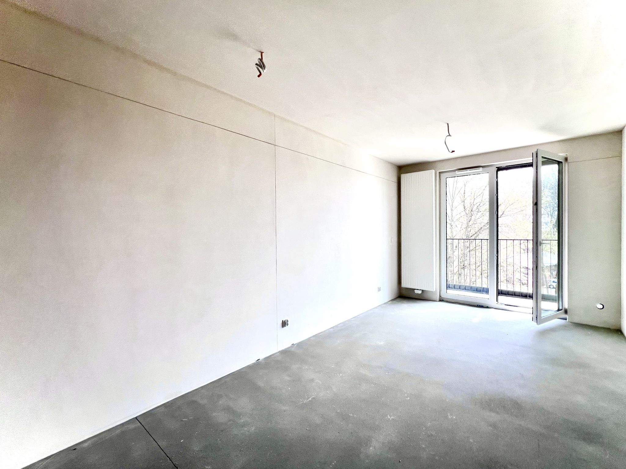 2-POKOJOWE MIESZKANIE 42 m² – BALKON – PODGÓRZE / ZABŁOCIE – TOP LOKALIZACJA