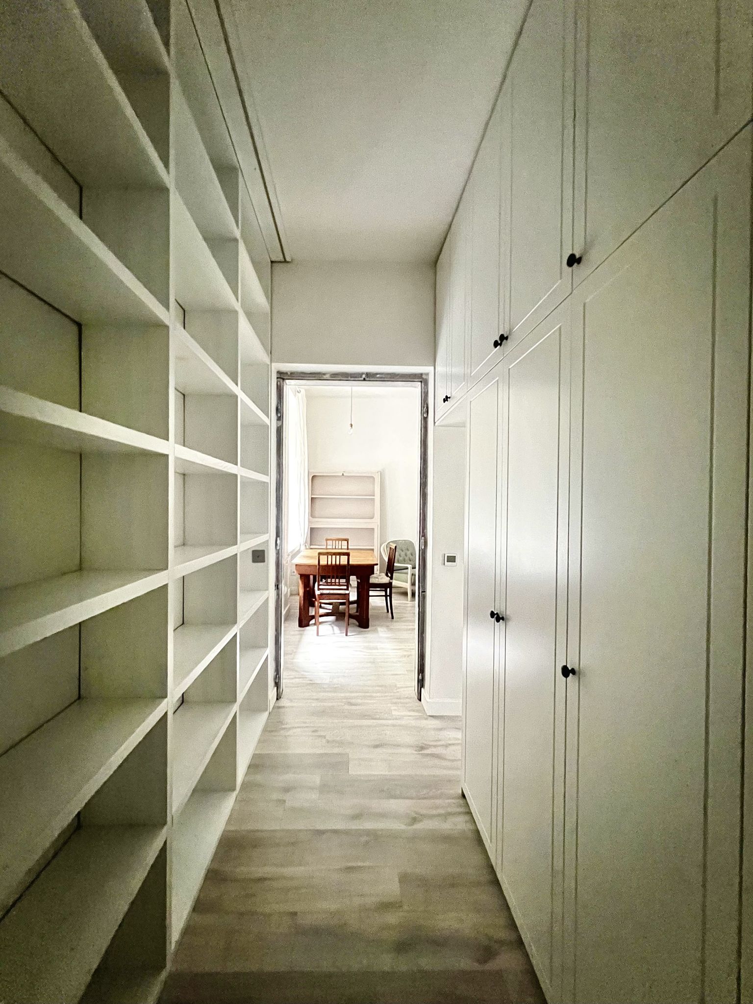 Kazimierz – 2-pokojowe mieszkanie 52 m² z oddzielną kuchnią i ogródkiem