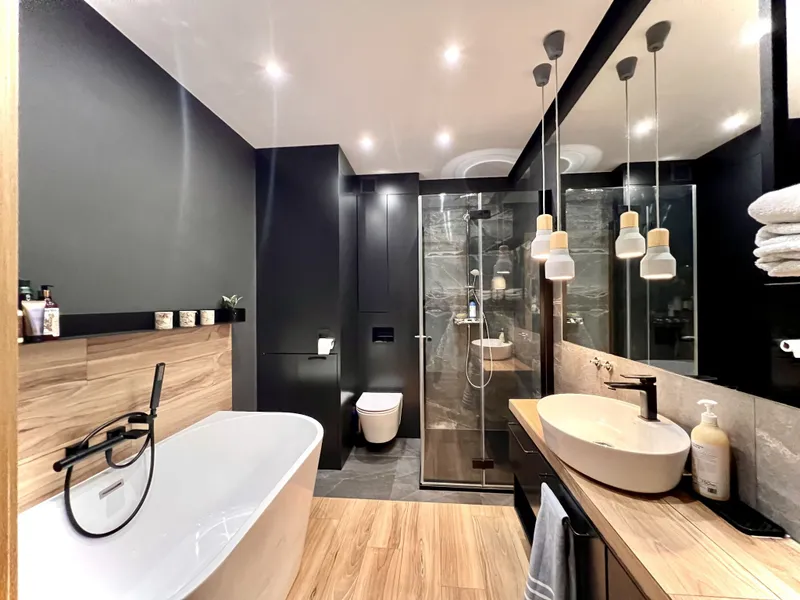 STYLOWY APARTAMENT PREMIUM Z PRYWATNYM OGRODEM, GARAŻEM I DWOMA MIEJSCAMI POSTOJOWYMI