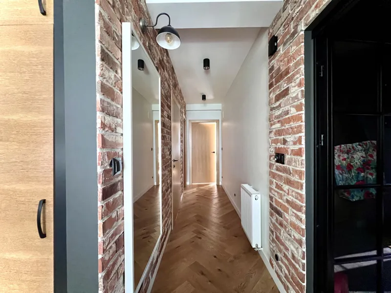 STYLOWY APARTAMENT PREMIUM Z PRYWATNYM OGRODEM, GARAŻEM I DWOMA MIEJSCAMI POSTOJOWYMI