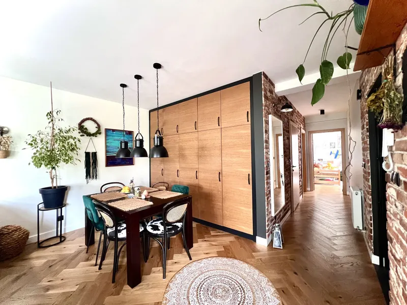 STYLOWY APARTAMENT PREMIUM Z PRYWATNYM OGRODEM, GARAŻEM I DWOMA MIEJSCAMI POSTOJOWYMI