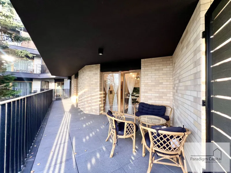 ELEGANCKI APARTAMENT 53 m² Z BALKONEM 21 m² – CITY YES, 2022 ROK