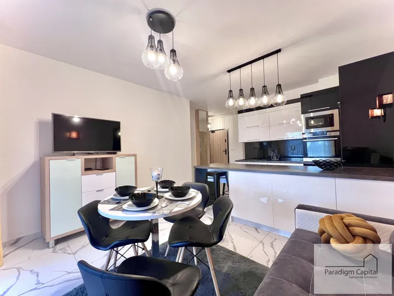 ELEGANCKI APARTAMENT 53 m² Z BALKONEM 21 m² – CITY YES, 2022 ROK