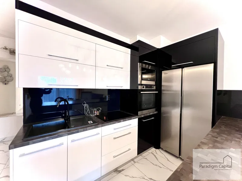 ELEGANCKI APARTAMENT 53 m² Z BALKONEM 21 m² – CITY YES, 2022 ROK