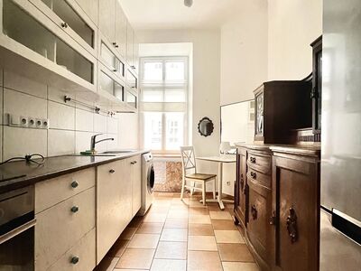 Kazimierz – 2-pokojowe mieszkanie 52 m² z oddzielną kuchnią i ogródkiem