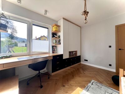 APARTAMENT Z PRYWATNYM OGRODEM, GARAŻEM I 3 MIEJSCAMI – BIELSKO-BIAŁA / KOZY