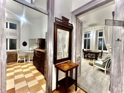 Kazimierz – 2-pokojowe mieszkanie 52 m² z oddzielną kuchnią i ogródkiem