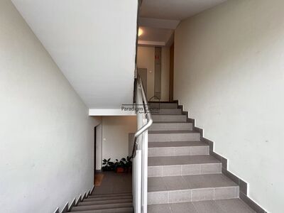 Wyjątkowe, kameralne mieszkanie z balkonem 10 m² – Kraków, zieleń, cisza