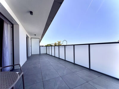 PIERWSZY NAJEM – 2 POKOJE, KLIMATYZACJA, DUŻY TARAS – CIESZYŃSKA 9, KROWODRZA