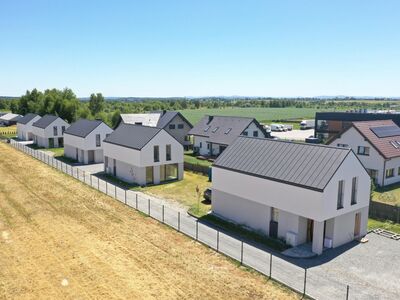 OSTATNI DOM WOLNOSTOJĄCY 140 m² – MNIKÓW, BLISKO KRAKOWA, POMPA CIEPŁA